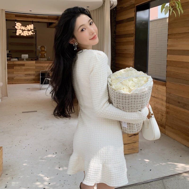 Elastic Slim-Fit Sweater Dress