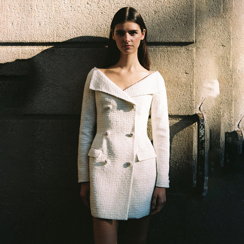 Evelyn Off-Shoulder Waist-Tight Dress